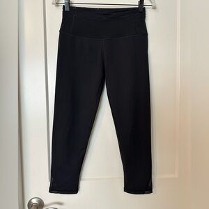 VSX Black cropped Leggings with mesh details